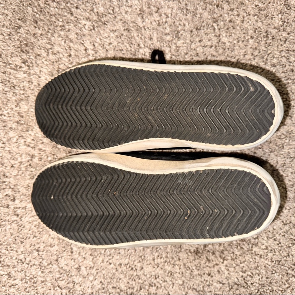 Golden Goose Black and White Men's Sneakers - Picture 5 of 7